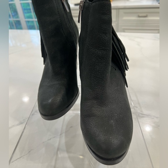 Vince CAMUTO Harlin cowboy fringe black booties size 7.5 - Picture 4 of 12